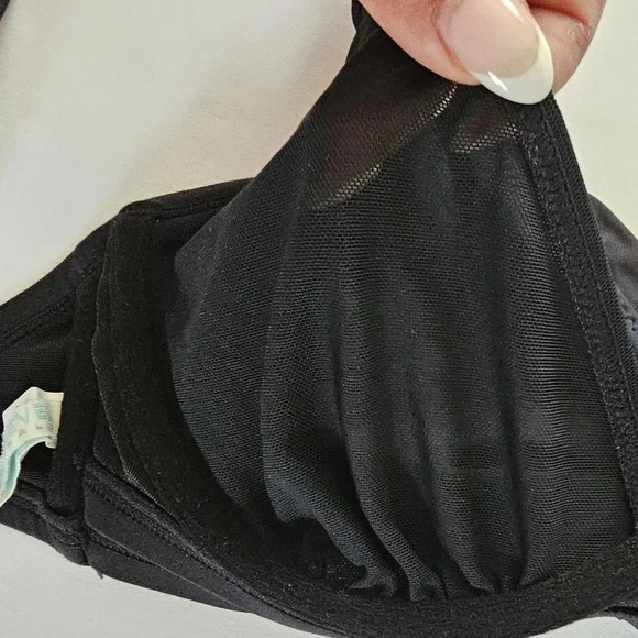 Sea Level Mesh Lined Underwire Swim Top - Picture 5 of 6